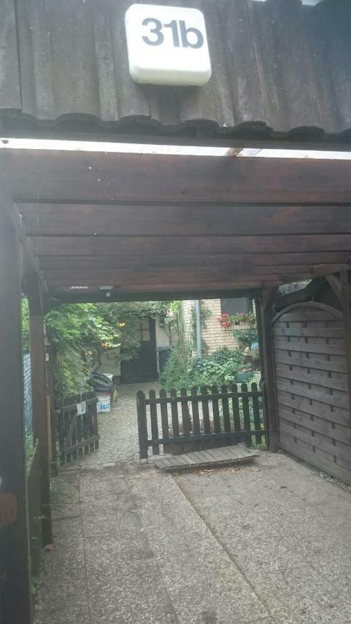 Mijo'S Apartment Берлин Екстериор снимка